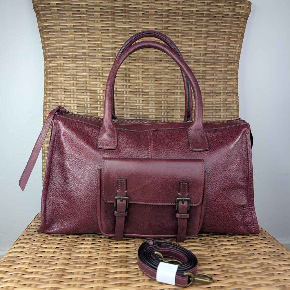 Sundance Made In Italy Burgundy Red Leather Shoulder Satchel Bag Buckle Detail